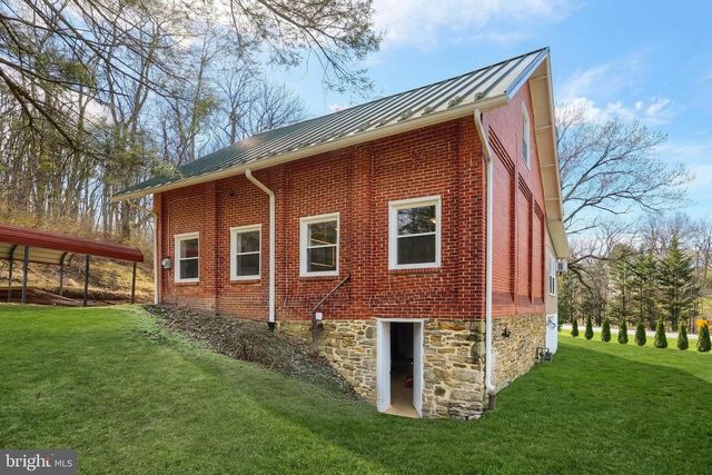 905 CHAMBERS RD, York, PA 17402