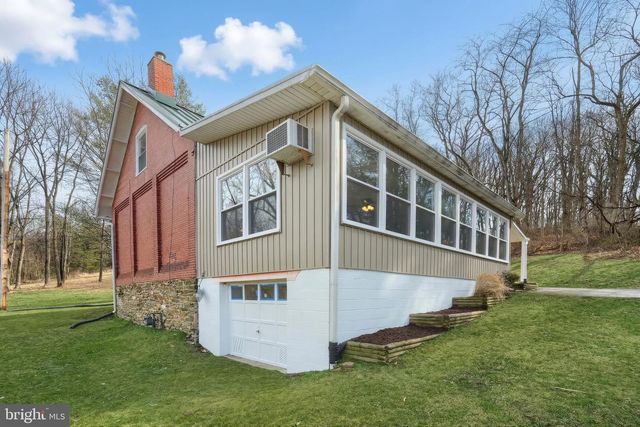 905 CHAMBERS RD, York, PA 17402