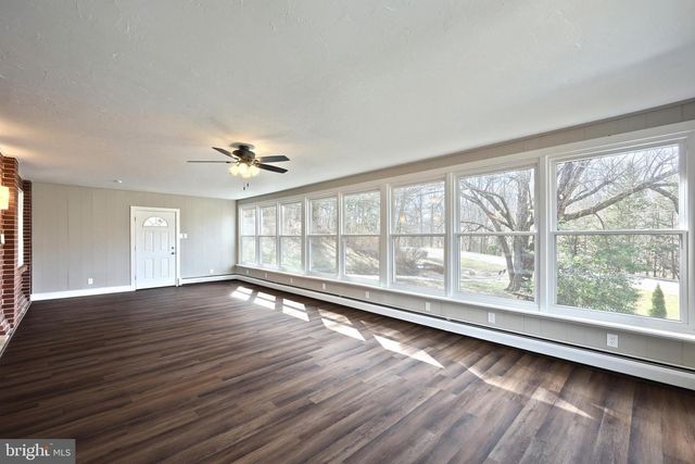 905 CHAMBERS RD, York, PA 17402