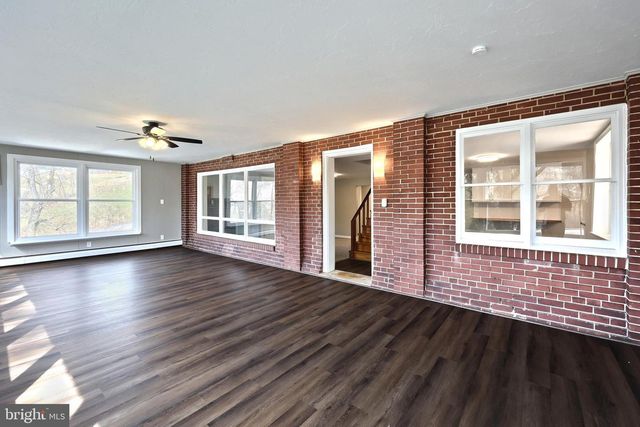 905 CHAMBERS RD, York, PA 17402