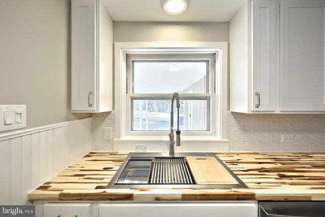 905 CHAMBERS RD, York, PA 17402