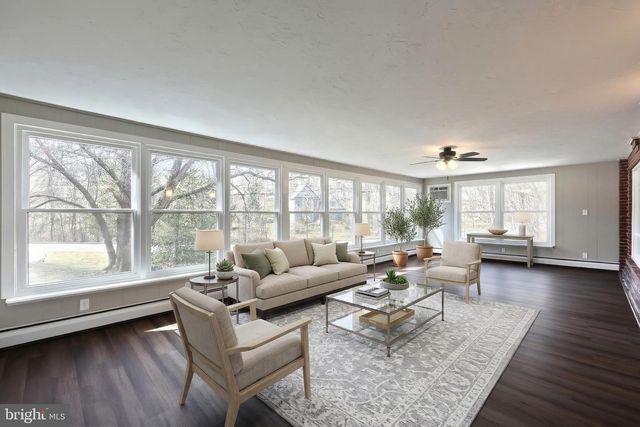 905 CHAMBERS RD, York, PA 17402