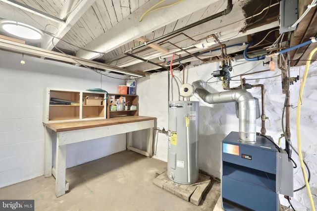 905 CHAMBERS RD, York, PA 17402