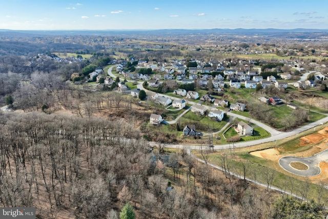 905 CHAMBERS RD, York, PA 17402