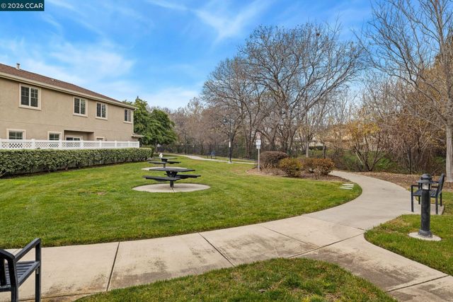 214 Whimbrel Cir, Pittsburg, CA 94565