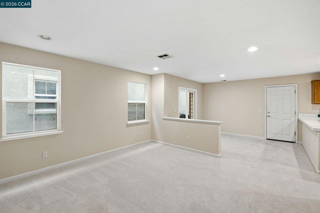 214 Whimbrel Cir, Pittsburg, CA 94565