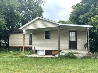 8 1/2 Apple Street, Uniontown, PA 15401