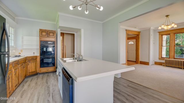 99 Second Avenue, Gloversville, NY 12078