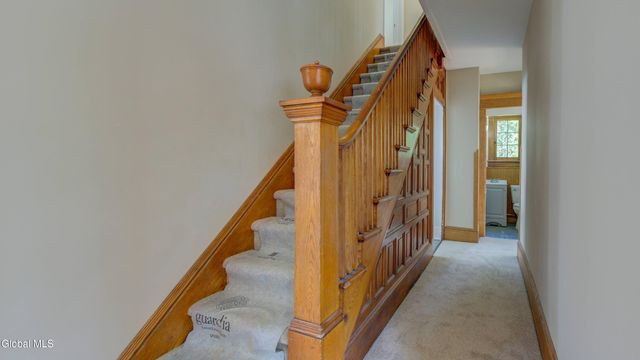 99 Second Avenue, Gloversville, NY 12078