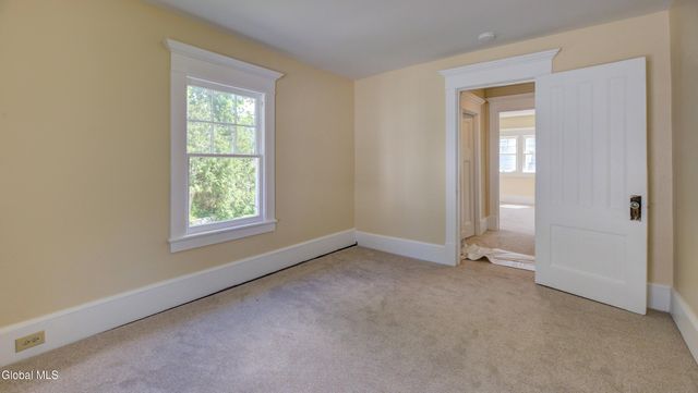 99 Second Avenue, Gloversville, NY 12078