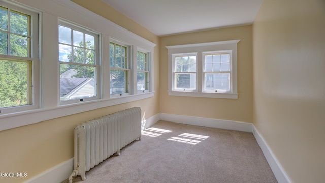 99 Second Avenue, Gloversville, NY 12078