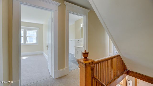 99 Second Avenue, Gloversville, NY 12078