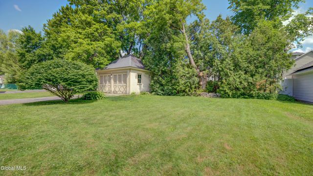 99 Second Avenue, Gloversville, NY 12078