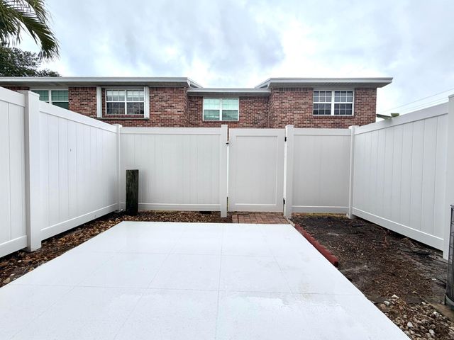413 N Cypress Drive, Jupiter, FL 33469