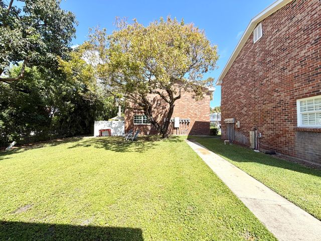 413 N Cypress Drive, Jupiter, FL 33469