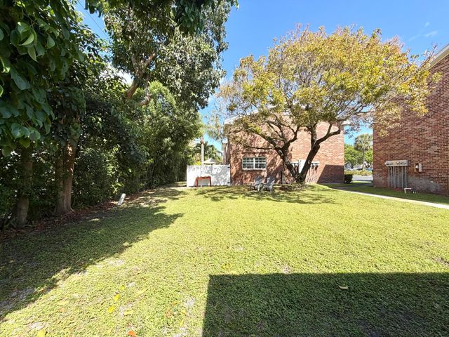 413 N Cypress Drive, Jupiter, FL 33469