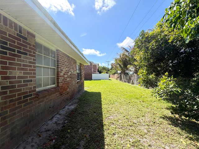 413 N Cypress Drive, Jupiter, FL 33469
