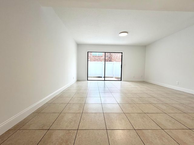 413 N Cypress Drive, Jupiter, FL 33469