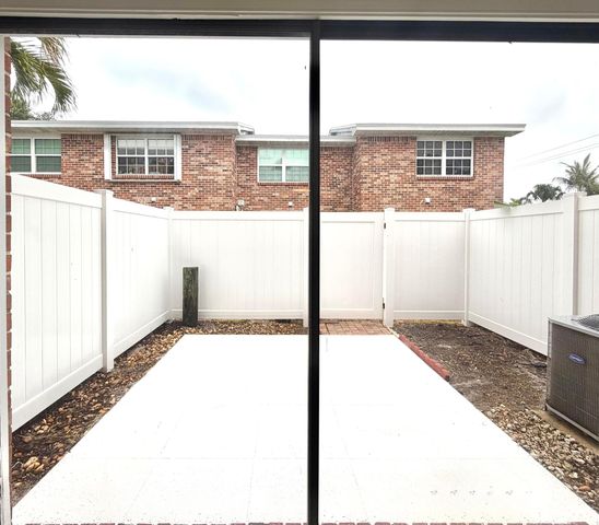 413 N Cypress Drive, Jupiter, FL 33469