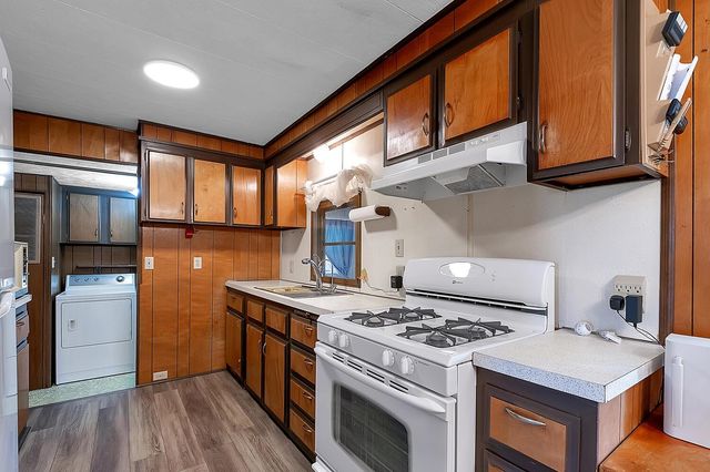 8800 S Broadway Ave, Haysville, KS 67060