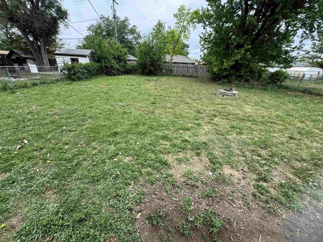 856 S Ohio St, Salina, KS 67401