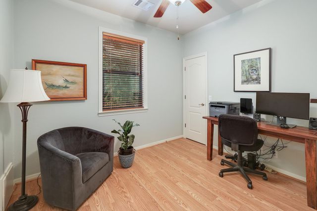 4205 Dot DR, Austin, TX 78727