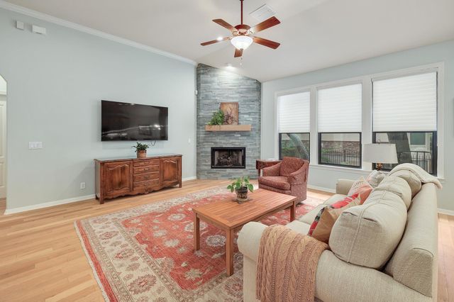4205 Dot DR, Austin, TX 78727