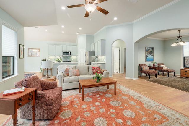 4205 Dot DR, Austin, TX 78727