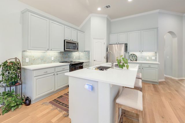 4205 Dot DR, Austin, TX 78727