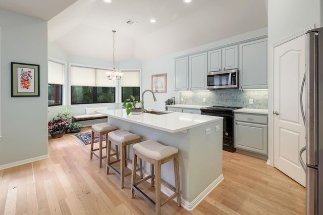 4205 Dot DR, Austin, TX 78727