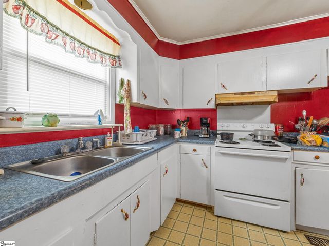 1 F Street, Inman, SC 29349