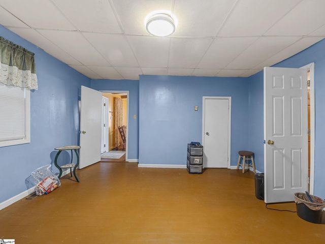 1 F Street, Inman, SC 29349
