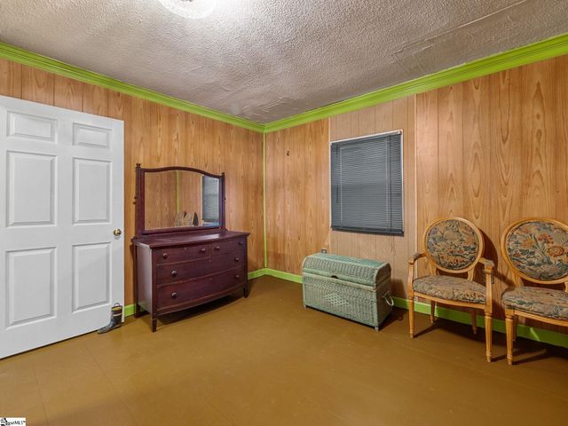 1 F Street, Inman, SC 29349
