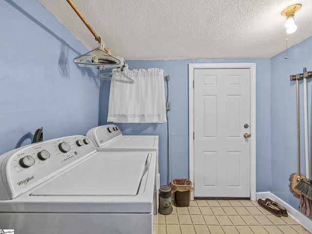 1 F Street, Inman, SC 29349