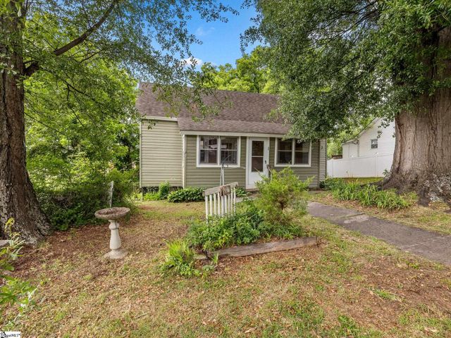 1 F Street, Inman, SC 29349