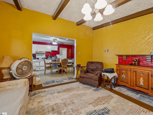 1 F Street, Inman, SC 29349