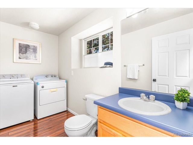 1127 S Ventura Cir, Aurora, CO 80017