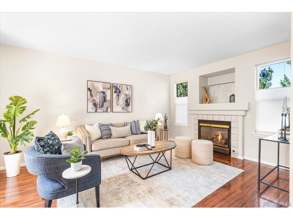 1127 S Ventura Cir, Aurora, CO 80017