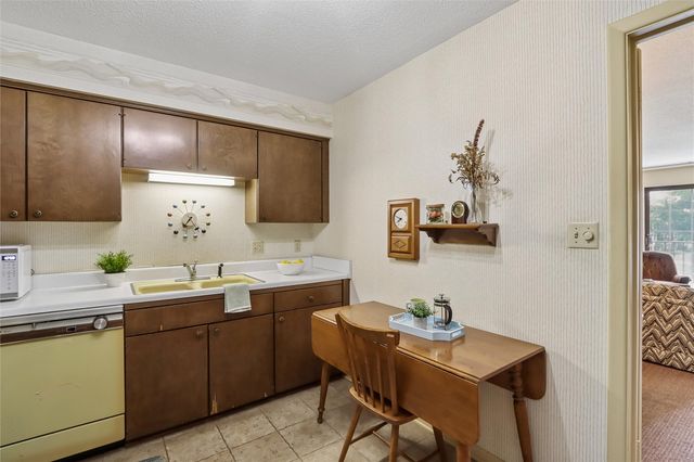 150 Thompson Drive SE 320, Cedar Rapids, IA 52403