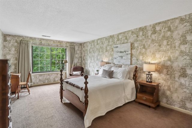 150 Thompson Drive SE 320, Cedar Rapids, IA 52403