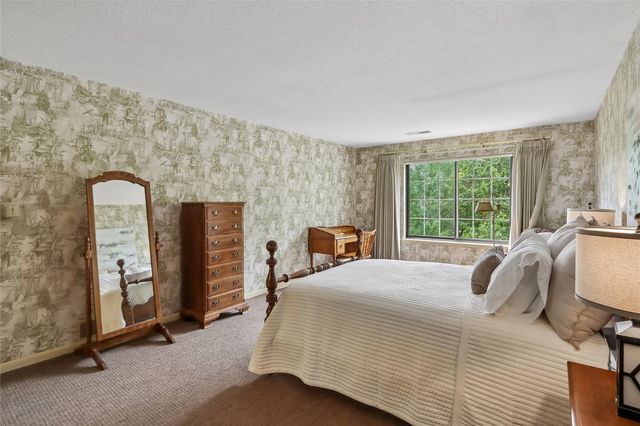 150 Thompson Drive SE 320, Cedar Rapids, IA 52403