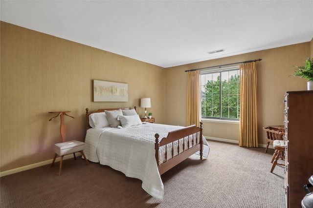150 Thompson Drive SE 320, Cedar Rapids, IA 52403