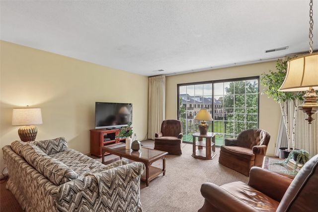150 Thompson Drive SE 320, Cedar Rapids, IA 52403