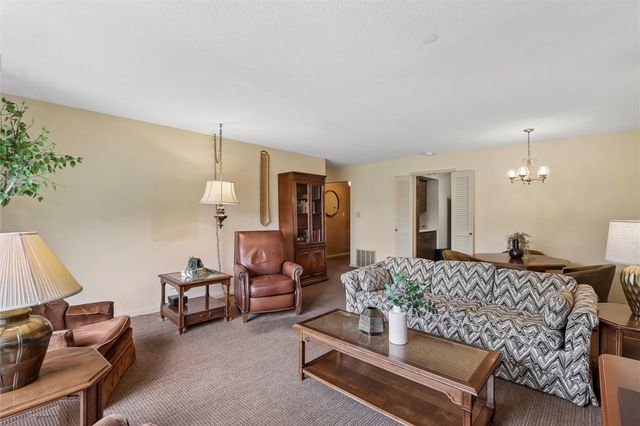 150 Thompson Drive SE 320, Cedar Rapids, IA 52403