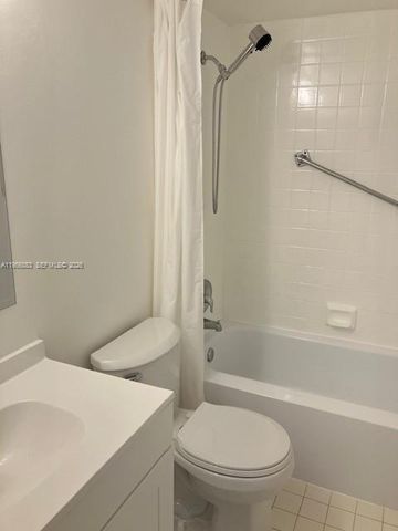 151 SW 135 Ter 212T, Pembroke Pines, FL 33027