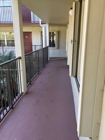 151 SW 135 Ter 212T, Pembroke Pines, FL 33027