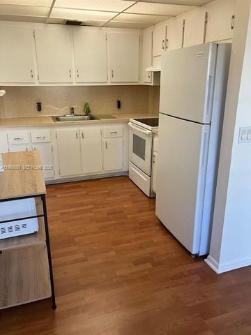 151 SW 135 Ter 212T, Pembroke Pines, FL 33027