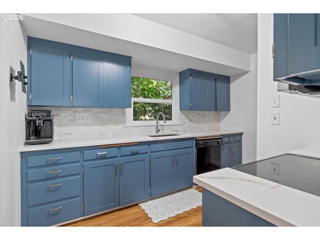 904 WAVERLY Dr, Albany, OR 97322