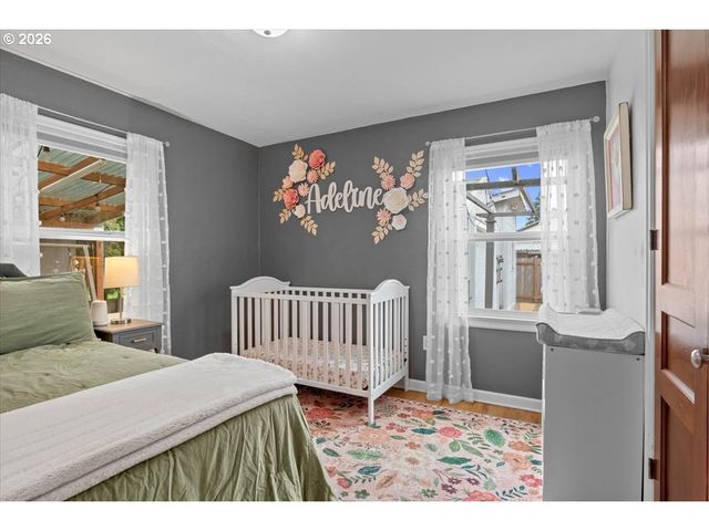 904 WAVERLY Dr, Albany, OR 97322