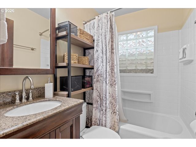 904 WAVERLY Dr, Albany, OR 97322